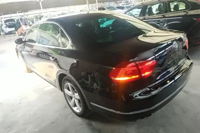 Volkswagen Passat 2015, 127100 км, за 7893 USD