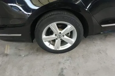 Volkswagen Passat 2015, 127100 км, за 7893 USD - фото 11