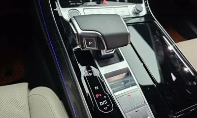 Audi A8 2022, 14888 км, за 51493.95 USD - фото 9
