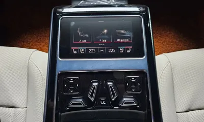 Audi A8 2022, 14888 км, за 51493.95 USD - фото 20