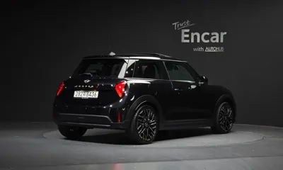 MINI Cooper 2025, 4214 км, за 24156.49 USD