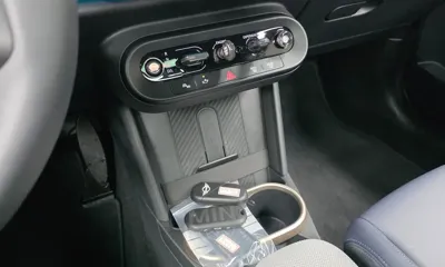 MINI Cooper 2025, 4214 км, за 24156.49 USD - фото 9