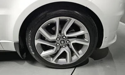 Land Rover Range Rover Sport 2019, 122426 км, за 27419.88 USD