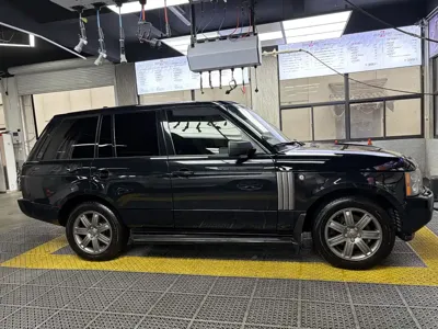 Land Rover Range Rover 2007, 110000 км, за 12948.54 USD