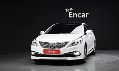 Hyundai Grandeur 2015, 124955 км, за 3577.94 USD