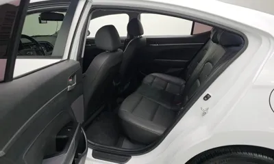 Hyundai Avante 2018, 77812 км, за 8143.33 USD - фото 19