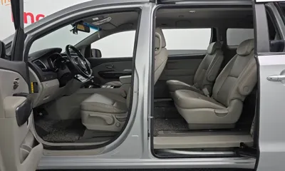 Kia Canival 2018, 99254 км, за 7670.8 USD - фото 10
