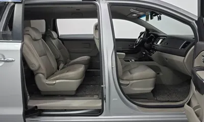 Kia Canival 2018, 99254 км, за 7670.8 USD - фото 11