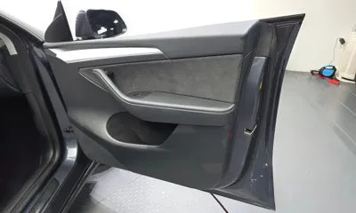 Tesla Model Y 2022, 51752 км, за 29250.83 USD - фото 24