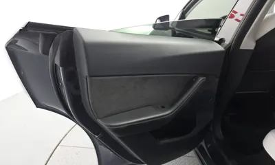 Tesla Model Y 2022, 51752 км, за 29250.83 USD - фото 25