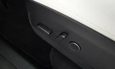 Tesla Model Y 2022, 51752 км, за 29250.83 USD - фото 30