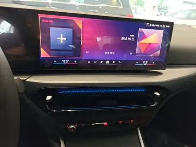 BMW i3 2026, 100 км, за 25941.23 USD - фото 13