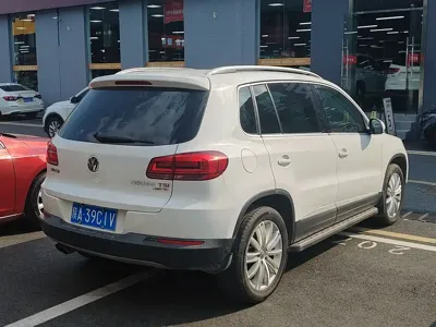 Volkswagen Tiguan 2014, 90000 км, за 4812.63 USD - фото 10