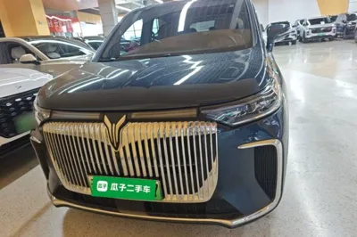 Voyah Dream 2025, 37500 км, за 37726 USD
