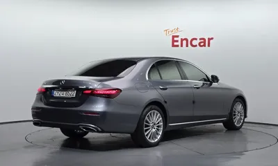 Mercedes-Benz E-Class 2022, 56081 км, за 22968.36 USD