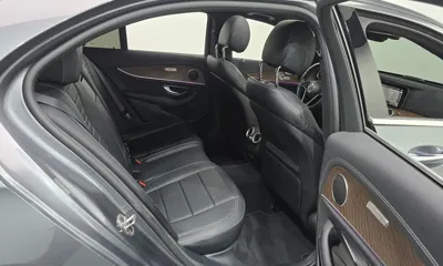 Mercedes-Benz E-Class 2022, 56081 км, за 22968.36 USD - фото 11