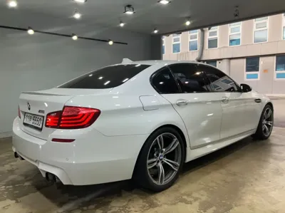 BMW M5 2015, 115000 км, за 24702.58 USD