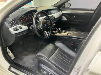BMW M5 2015, 115000 км, за 24590.72 USD - фото 16