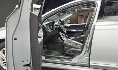 Volvo XC60 2017, 134708 км, за 7862.57 USD - фото 10