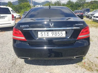 Hyundai Equus 2015, 138490 км, за 4304.63 USD