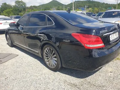 Hyundai Equus 2015, 138490 км, за 4304.63 USD