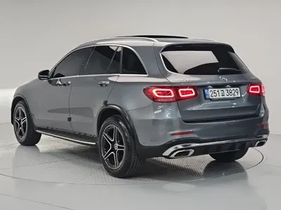 Mercedes-Benz GLC-Class 2022, 61425 км, за 30553.2 USD