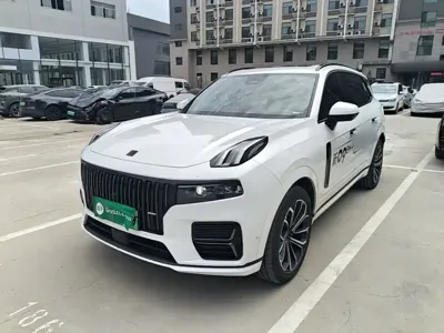 Lynk & Co 09 EM-P · 2024 год