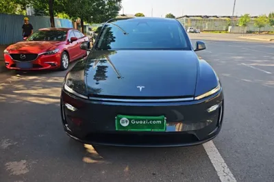 Tesla Model Y 2025, 25500 км, за 40702 USD