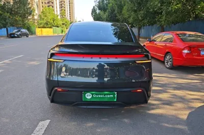 Tesla Model Y 2025, 25500 км, за 40702 USD