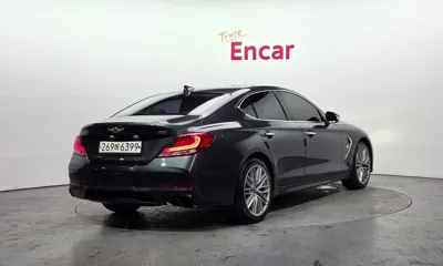 Genesis G70 2019, 140627 км, за 9846.4 USD