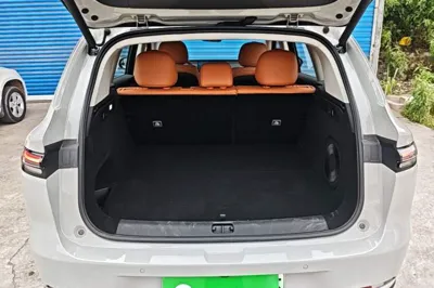 Leapmotor C10 2026, 7700 км, за 18506 USD - фото 22