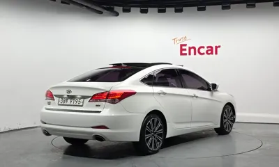 Hyundai i40 2016, 125168 км, за 3865.21 USD