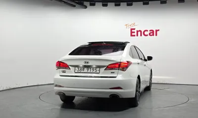 Hyundai i40 2016, 125168 км, за 3865.21 USD