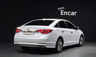Hyundai Sonata 2016, 38949 км, за 7748.91 USD