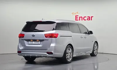 Kia Canival 2019, 140430 км, за 8391.15 USD
