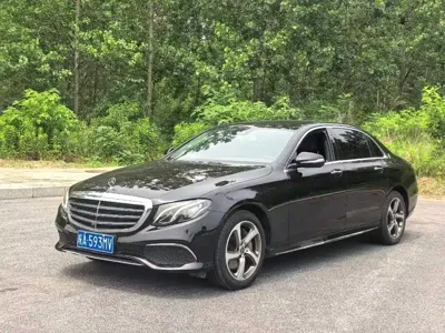 Mercedes-Benz E-Class 2017, 120000 км, за 19099.1 USD