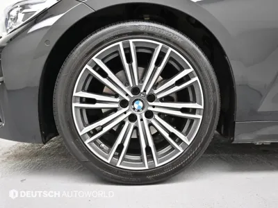 BMW 3-Series 2021, 83471 км, за 15360.38 USD