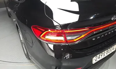 Hyundai Grandeur 2018, 116051 км, за 8139.69 USD - фото 23