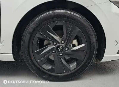 Hyundai Avante 2022, 37266 км, за 14305.24 USD