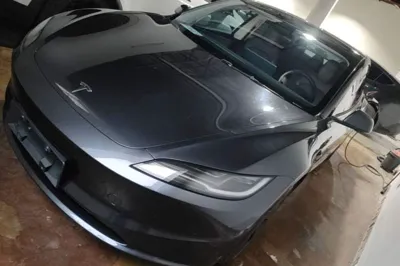 Tesla Model 3 · 2023 год