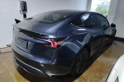 Tesla Model 3 2023, 37100 км, за 28448 USD - фото 6