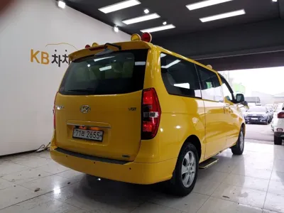 Hyundai Starex 2015, 109179 км, за 5552.62 USD