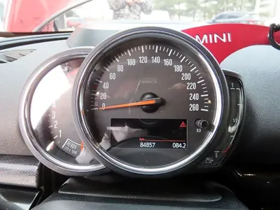 MINI Clubman 2020, 84844 км, за 11039.14 USD - фото 8