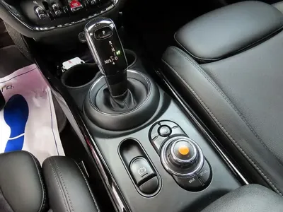 MINI Clubman 2020, 84844 км, за 11039.14 USD - фото 9