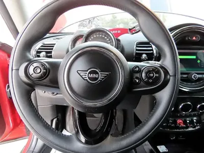 MINI Clubman 2020, 84844 км, за 11039.14 USD - фото 12