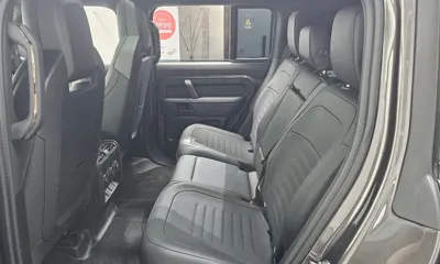 Land Rover Defender 2025, 3133 км, за 146370.15 USD