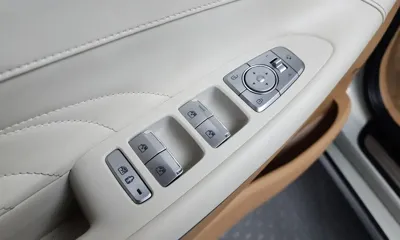 Hyundai Grandeur 2020, 95592 км, за 14806.99 USD - фото 38