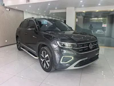 Volkswagen Tayron 2023, 43000 км, за 25902.67 USD