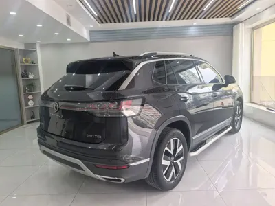 Volkswagen Tayron 2023, 43000 км, за 25902.67 USD