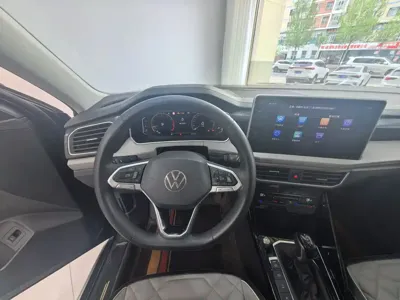 Volkswagen Tayron 2023, 43000 км, за 25902.67 USD - фото 12